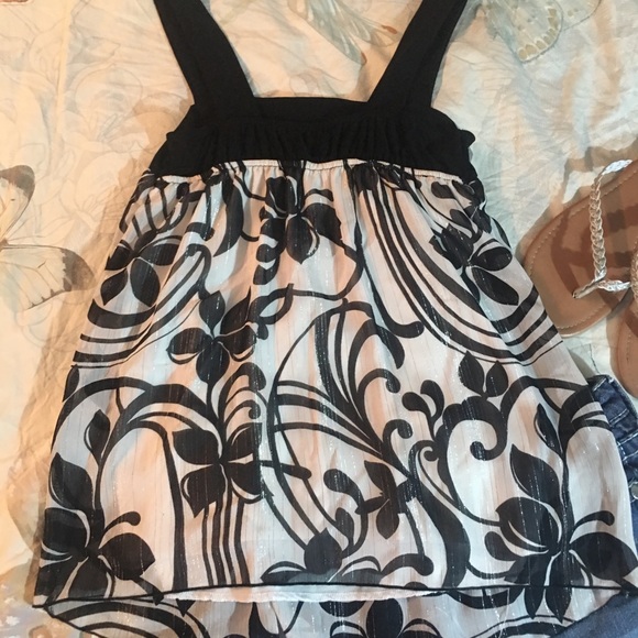 Fun and Sexy Daytrip Top - Picture 3 of 5